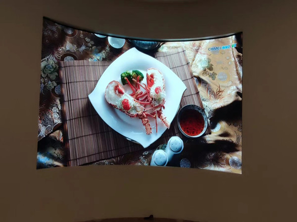 津南室内P2.5弧形LED屏